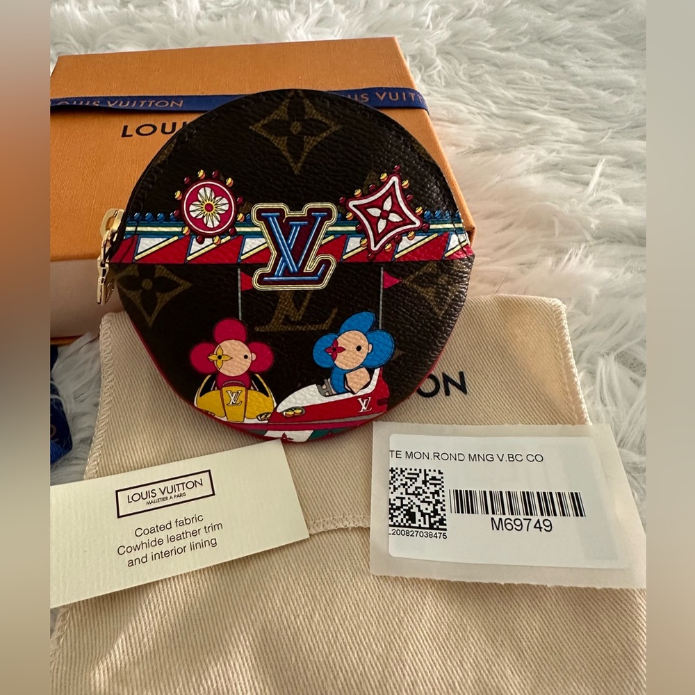 Louis Vuitton Round Bumper Cars Vivienne Holiday‎ Animation LE Coin Purse Wallet